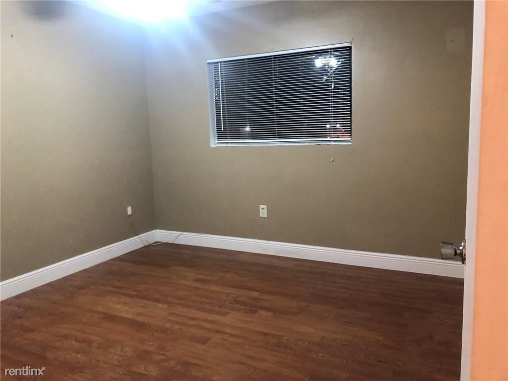 281 S Hollybrook Dr - Photo 3 of 3