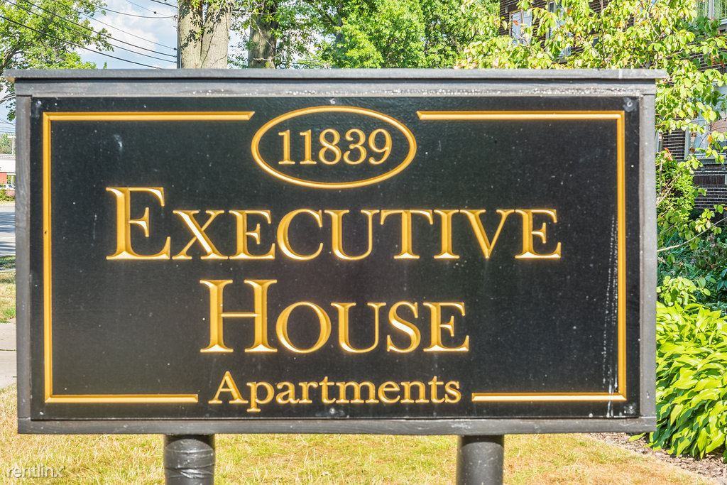 Executive House - Photo 2 of 10