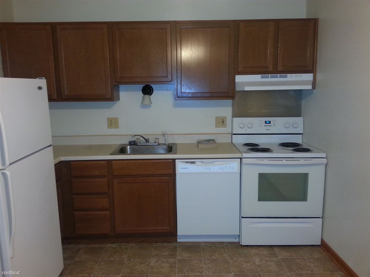 8415 Franklin Ave - Photo 2 of 5