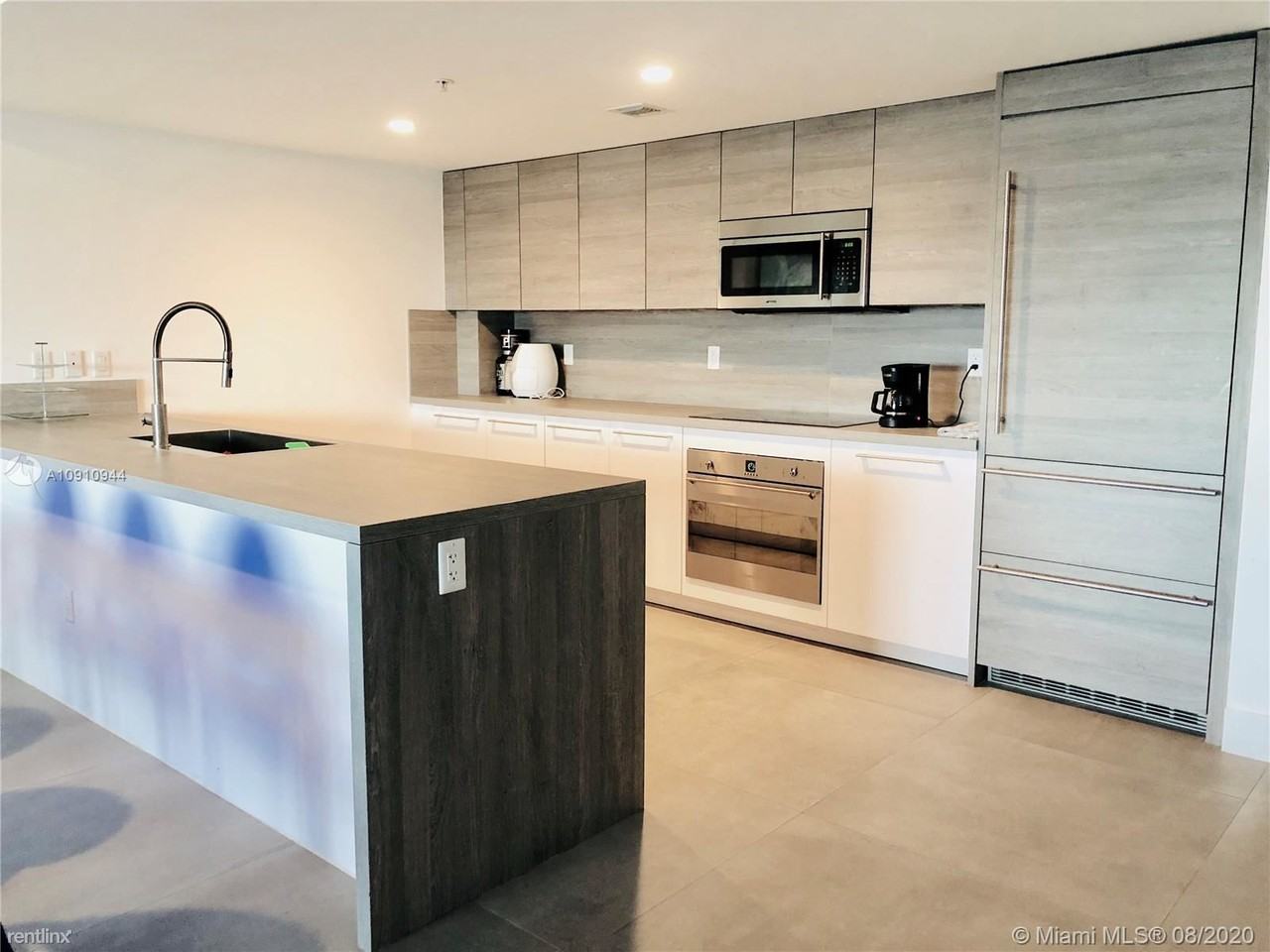 400 Sunny Isles Blvd - Photo 3 of 10