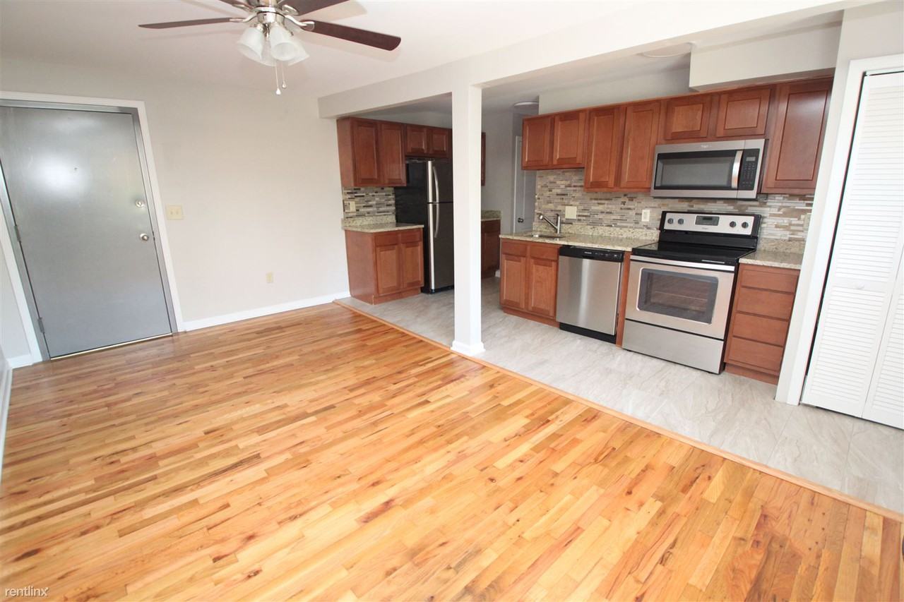 Sumner Place - Photo 2 of 24