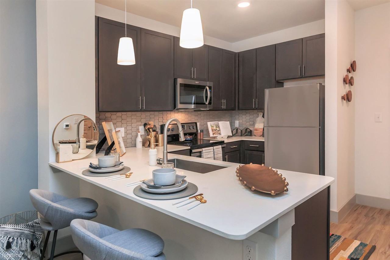 19327 Talavera Rdg - Photo 3 of 11