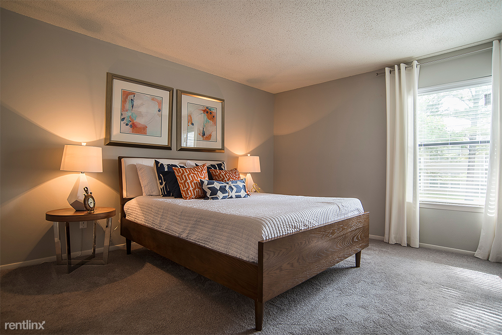 Elements of Madison Apartments - Photo 2 of 11