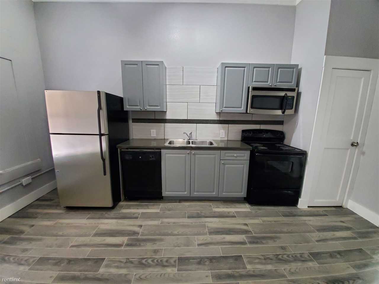 3430 S Flores St - Photo 2 of 15