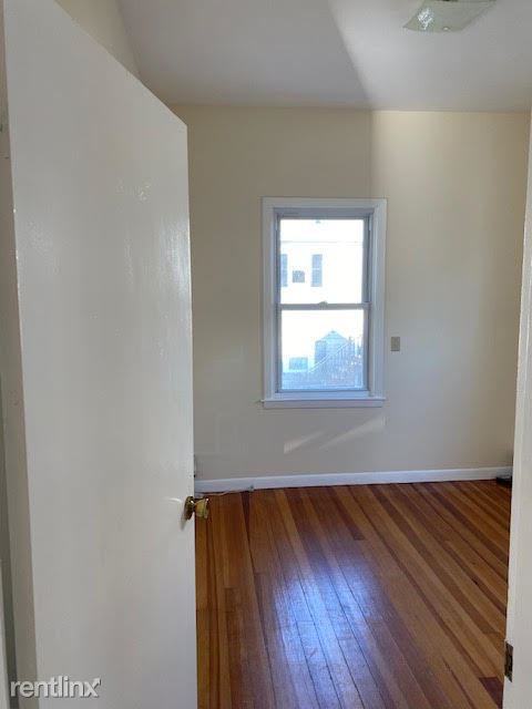 199 Ives St - Photo 3 of 8