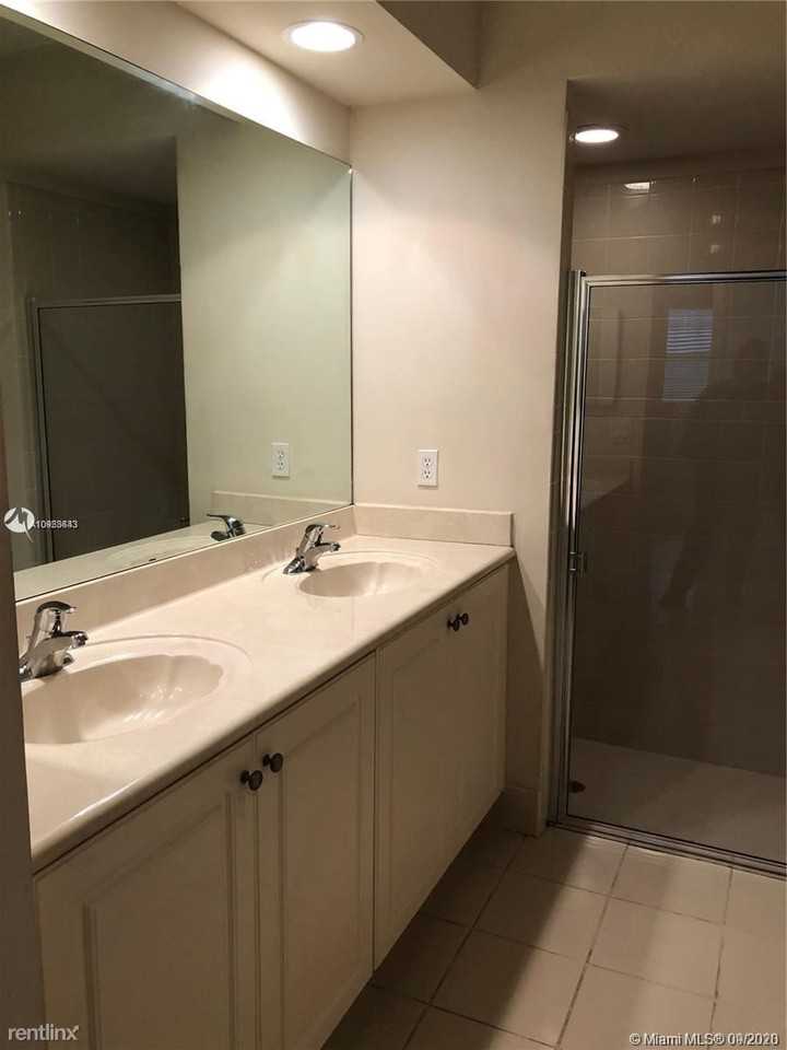 620 SW 147th Ter - Photo 3 of 12