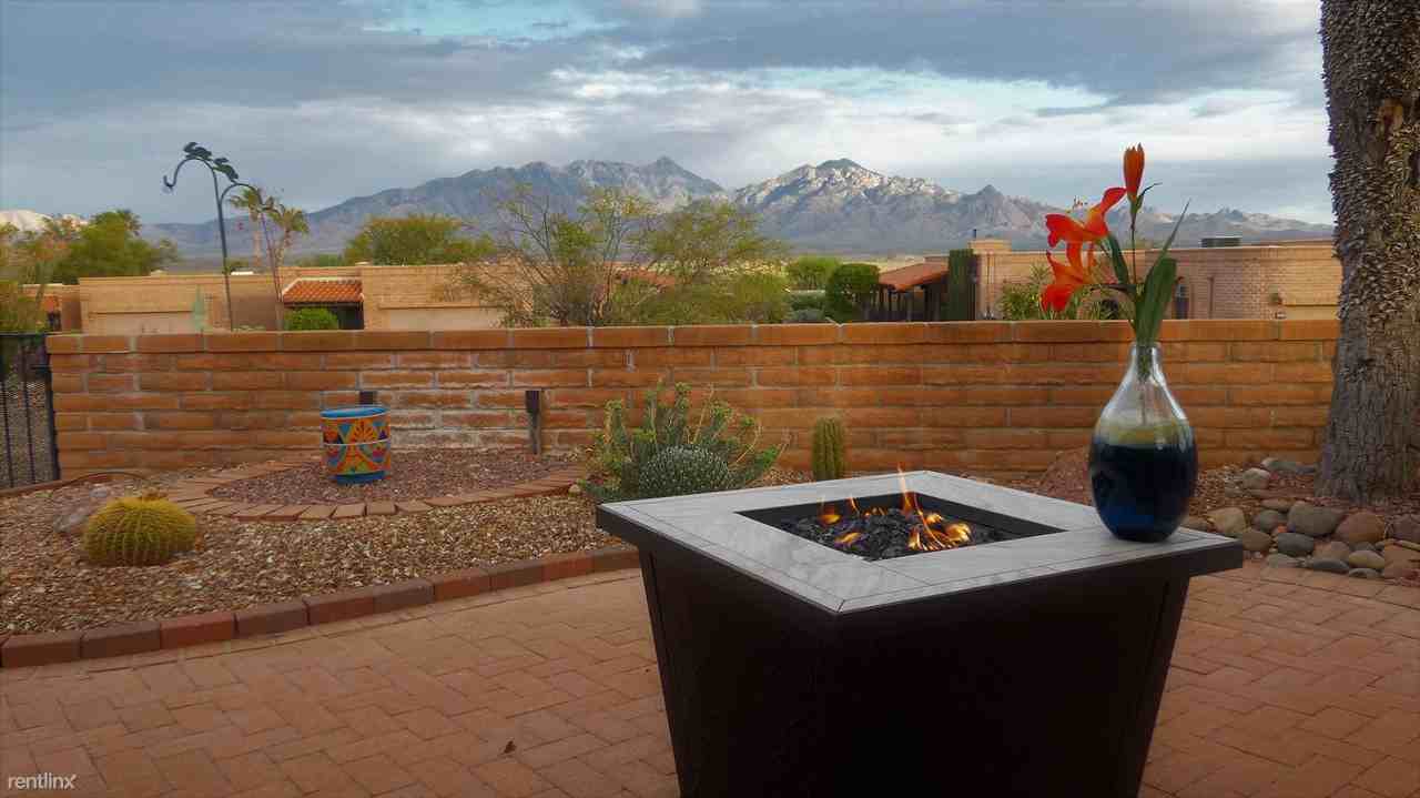 3343 S Calle Del Albano - Photo 3 of 32