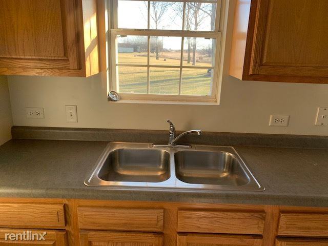 101 Bannon Dr - Photo 2 of 2