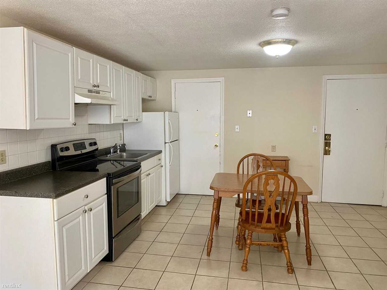 Carriage Hill Condominiums - Photo 3 of 14