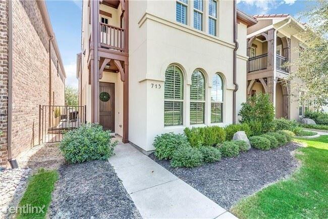 713 Northwood Dr - Photo 2 of 16