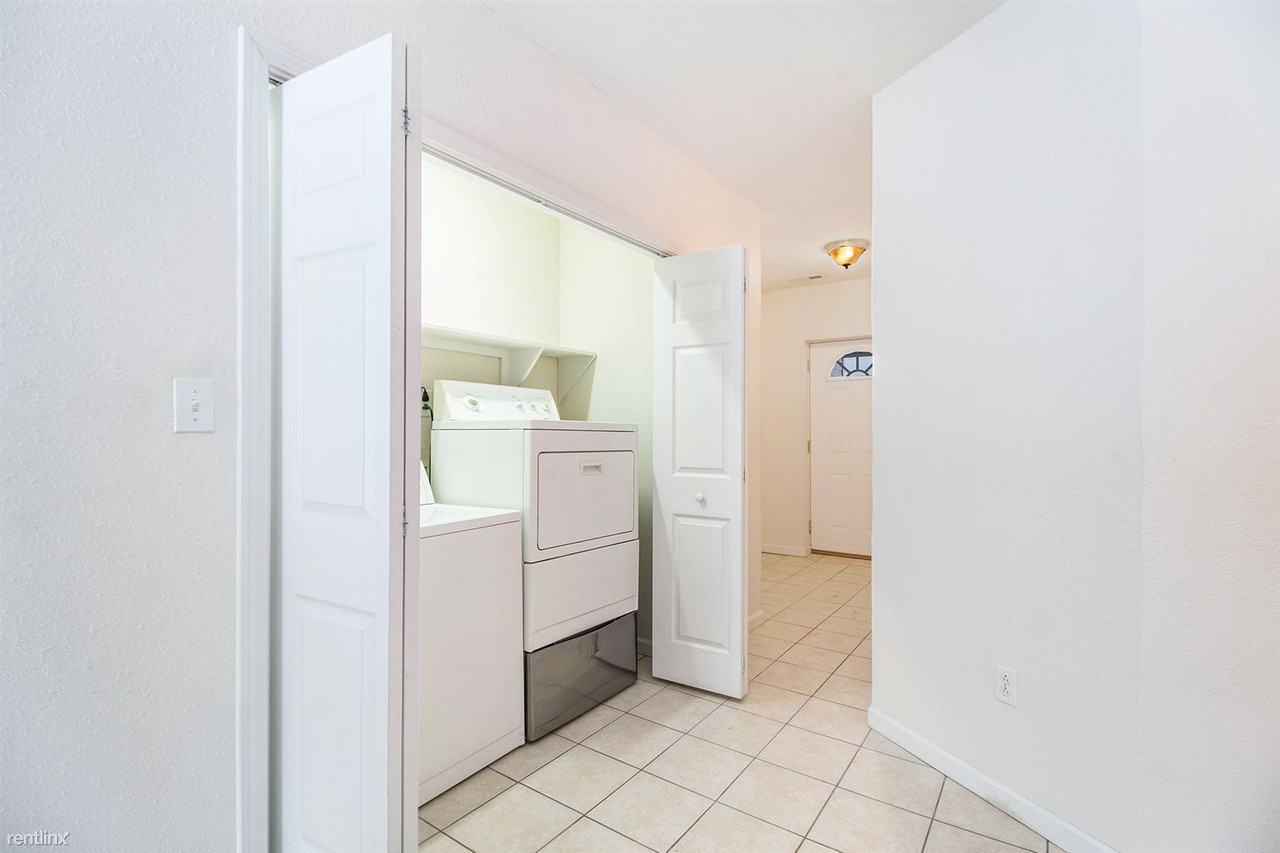23761 Humming Bird Ave - Photo 2 of 20