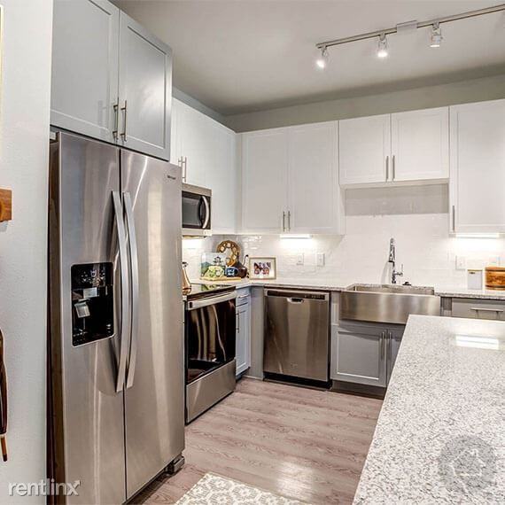 Tessa at Katy - Photo 3 of 3