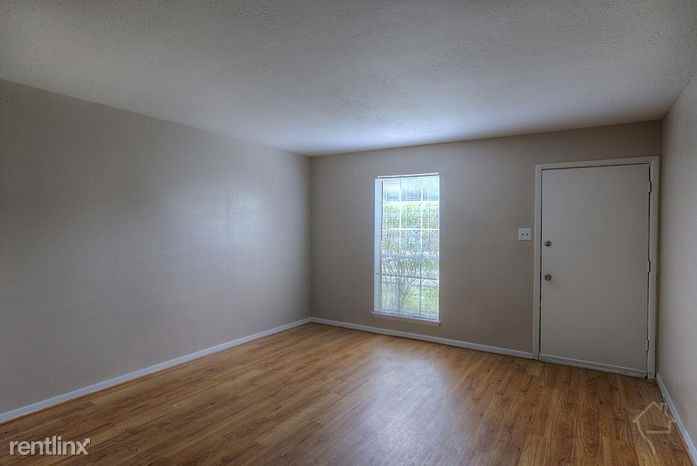 Oaks of Baytown - Photo 2 of 5
