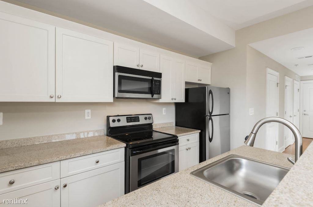 125 N 4th St - Photo 3 of 6