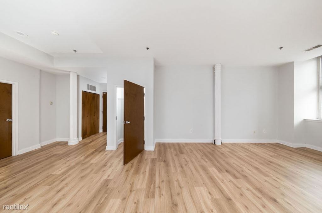 1001 Chestnut St - Photo 2 of 7