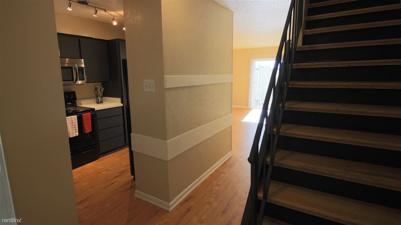 Richland Court - Photo 2 of 16