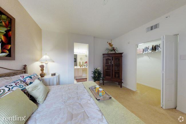 150 SW 134th Way - Photo 3 of 8