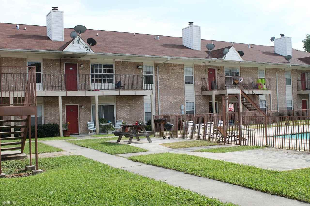 The Park At Walkers Landing - Photo 3 of 4