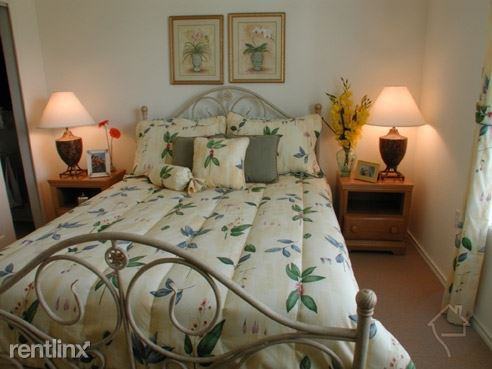 Oak Haven Apartments 19445 David Memorial Dr, Shenandoah, TX 77385