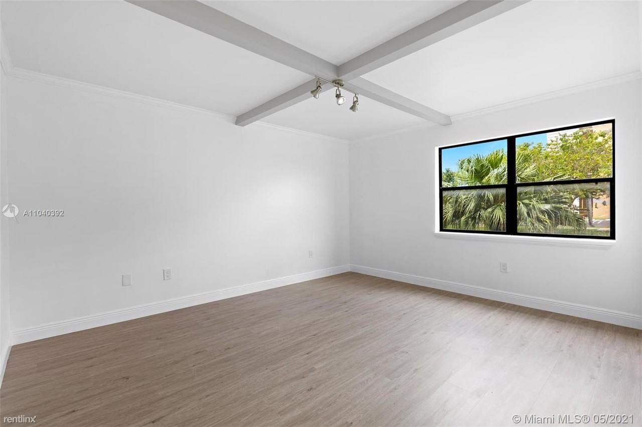 10145 Nw 9th Street Cir #7-101 - Photo 3 of 10