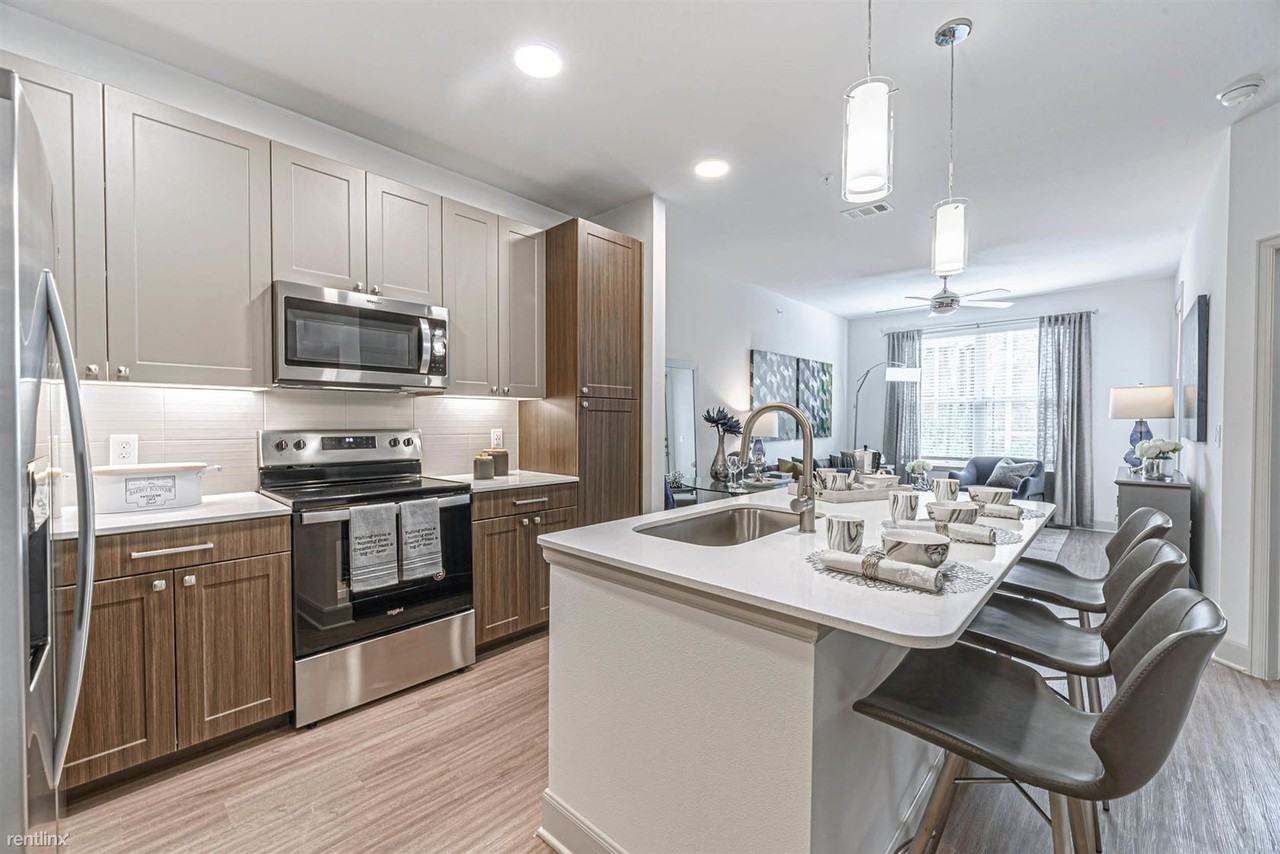 10923 Boudreaux Rd - Photo 2 of 10