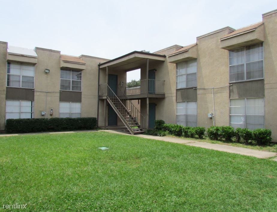 Bella Oaks - Photo 3 of 11