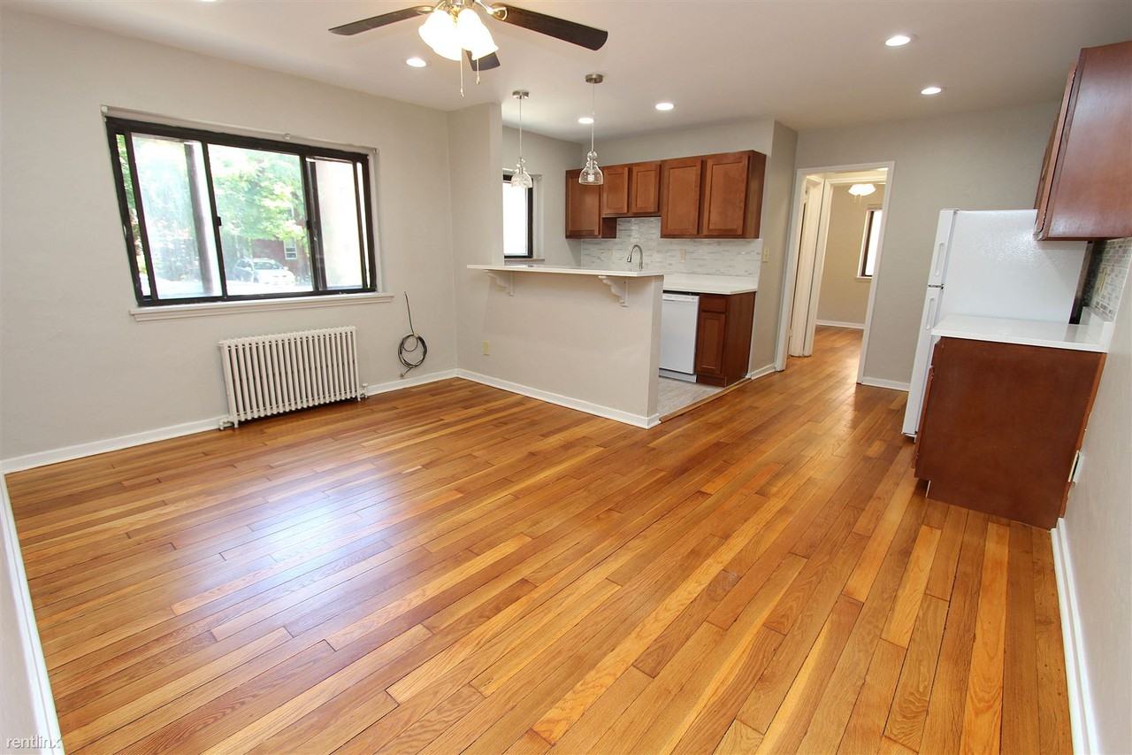 590 S Negley Ave - Photo 2 of 9