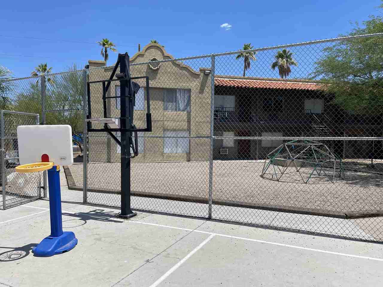 1351 W Saint Marys Rd - Photo 2 of 16