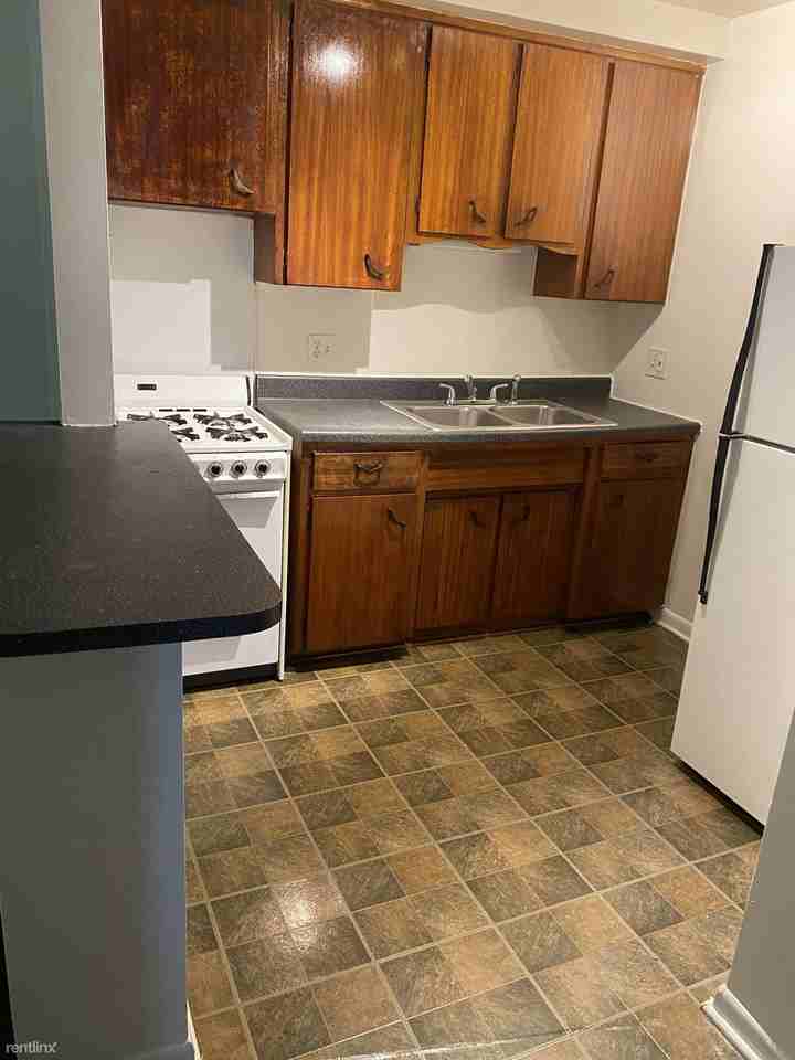 18333 Schoolcraft - Photo 3 of 6