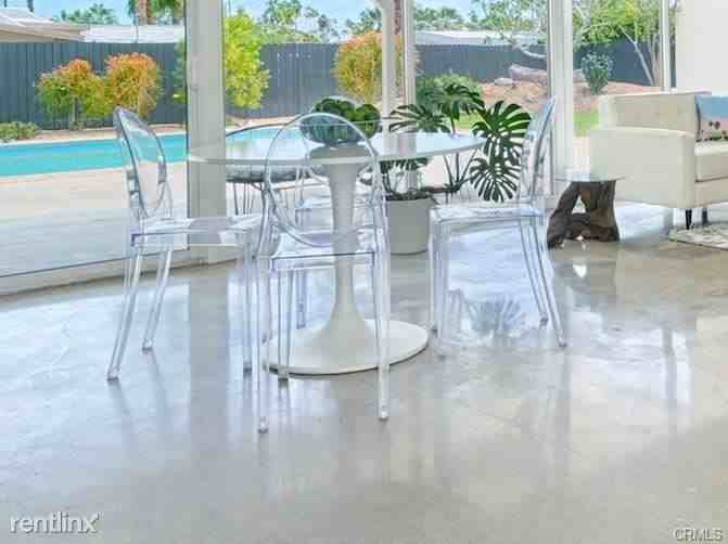 278 N Sunset Way - Photo 3 of 10