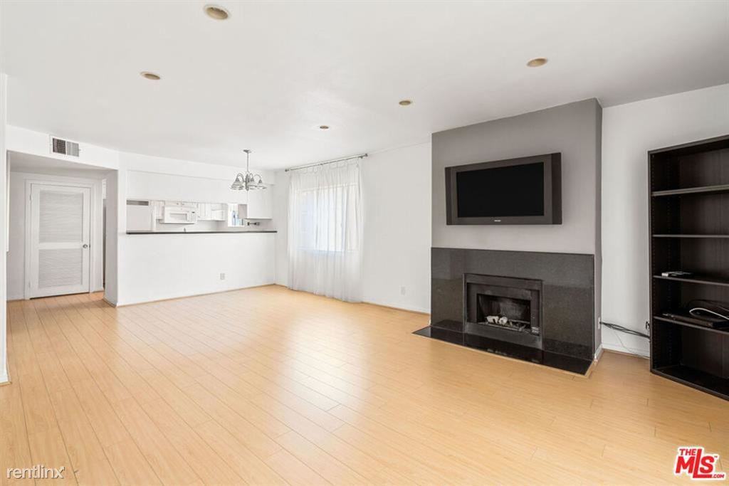 11907 Darlington Ave #203 - Photo 2 of 10