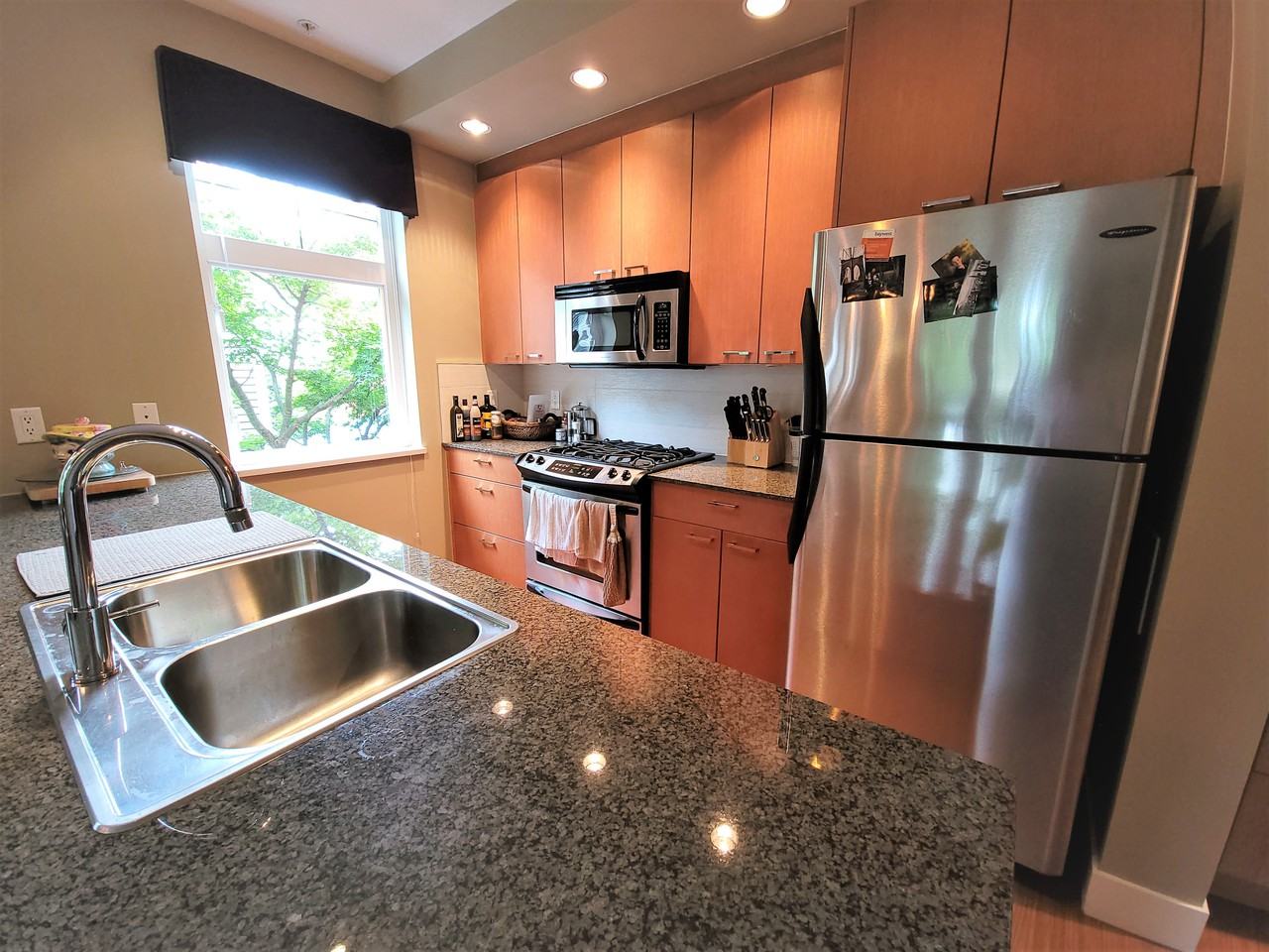 2296 St. George St - Photo 2 of 18