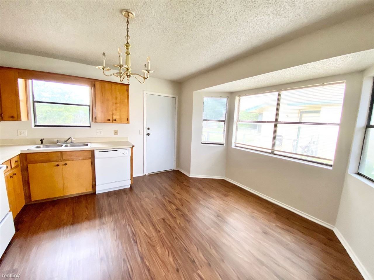 3323 Chisholm Trl - Photo 3 of 6