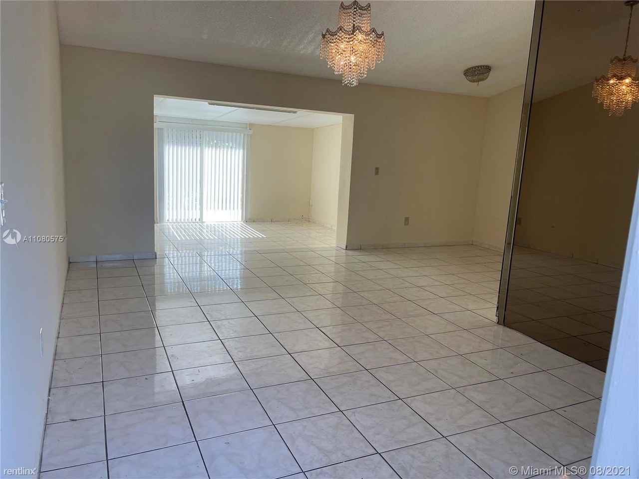 19550 Nw 57th Pl - Photo 3 of 6