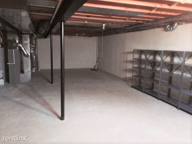 1880 N Kenwyck Dr - Photo 3 of 27