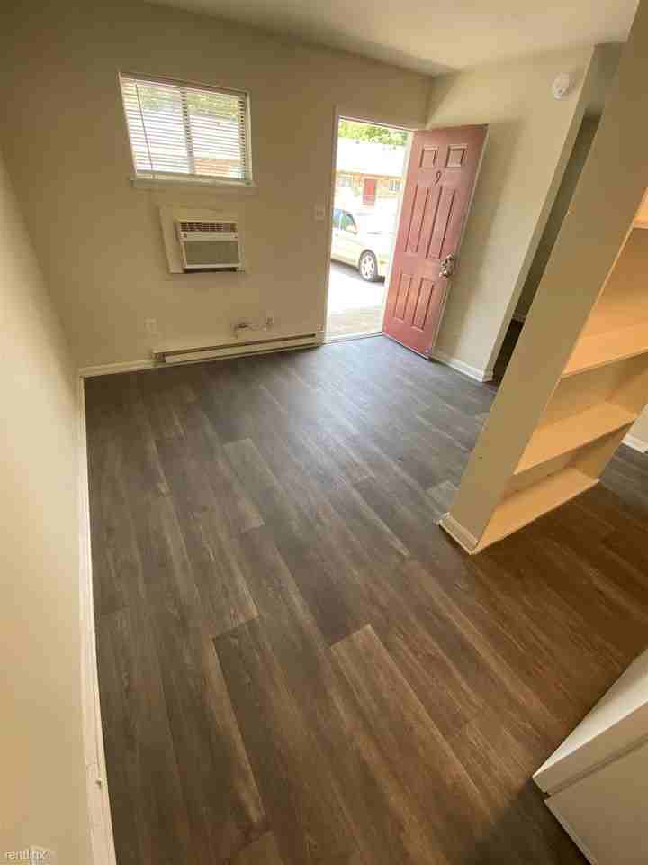 1810 Williamsburg Rd - Photo 3 of 5