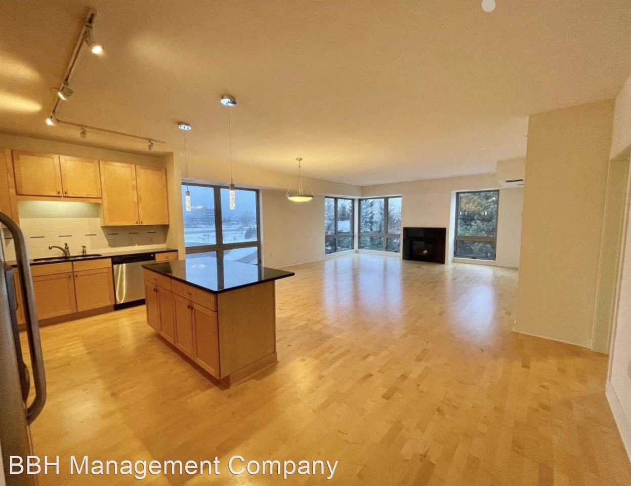 Gateway Edina Luxury Apartment Homes Apartments 4910 77th St W, Edina