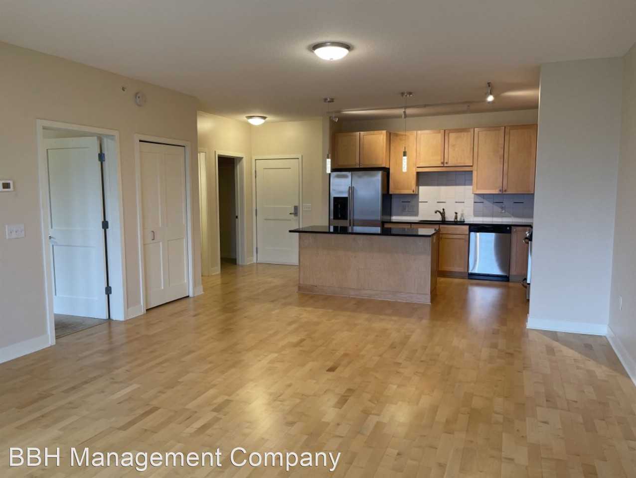 Gateway Edina Luxury Apartment Homes Apartments 4910 77th St W, Edina