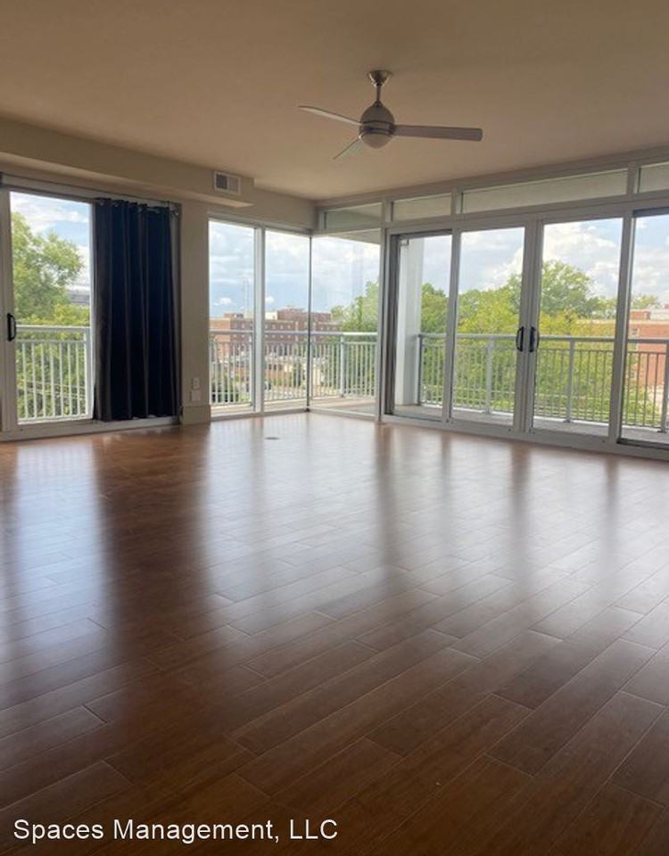 The Chimes 301 1018 Hackberry Lane - Photo 3 of 14