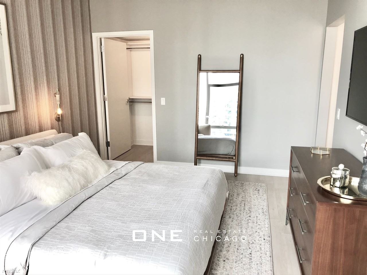 Illinois at Franklin - Photo 3 of 50