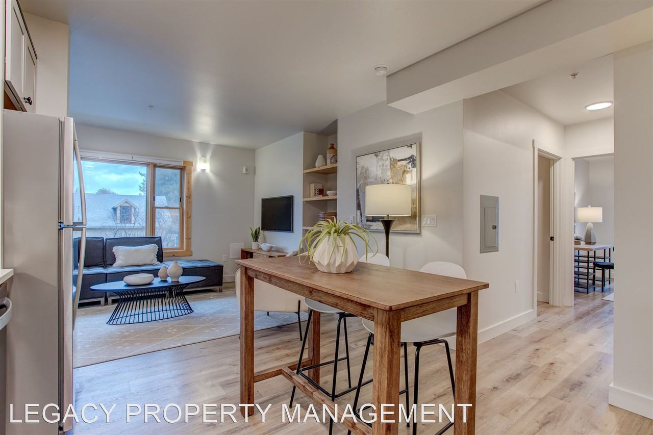 1278 SE Marion Street - Photo 3 of 17