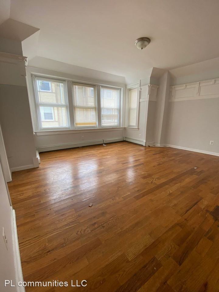 637-643 Central Ave - Photo 2 of 4