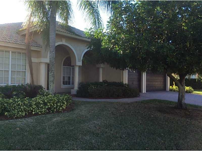 12428 Rockledge Cir - Photo 3 of 9