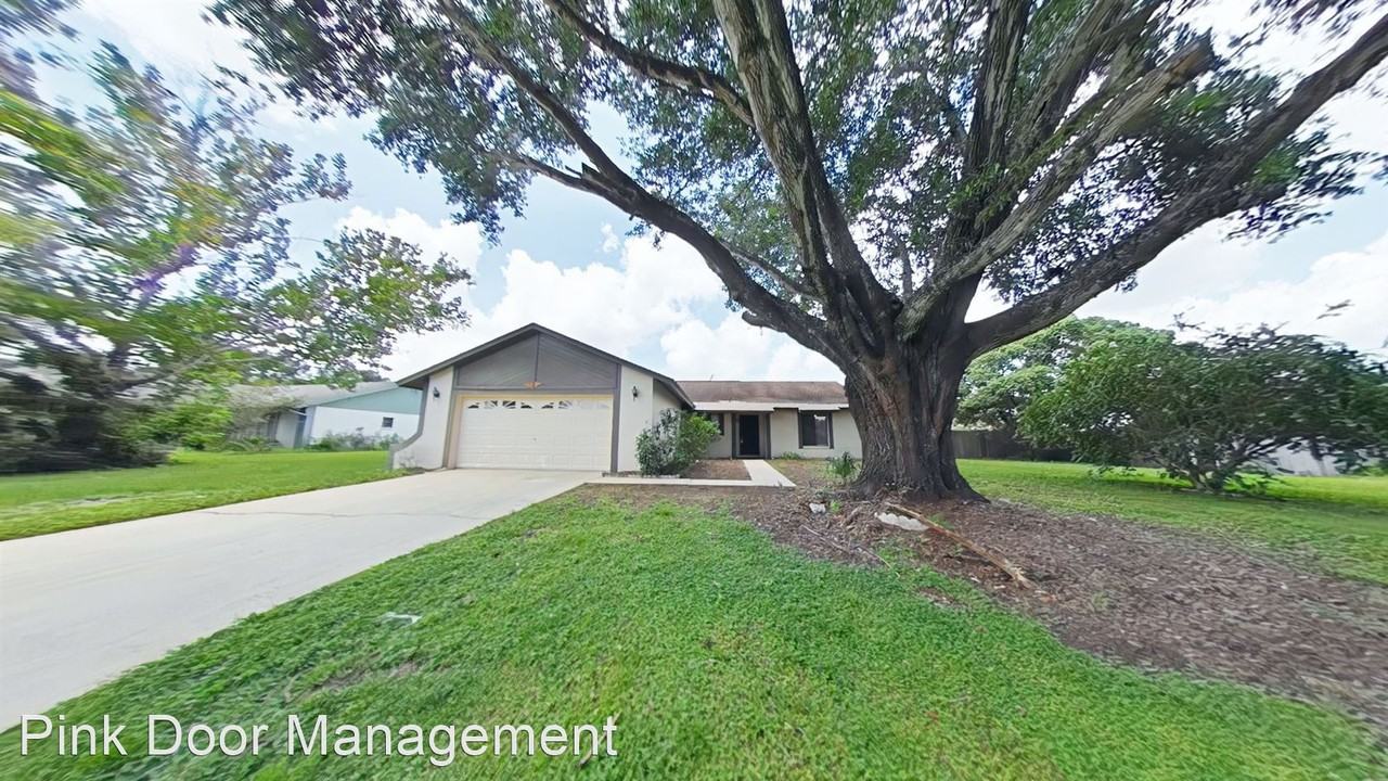 17515 Hillside Dr - Photo 2 of 15