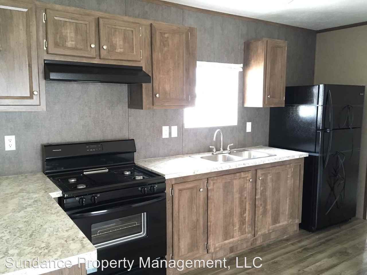 136 Branch Hill Ct - Photo 2 of 13