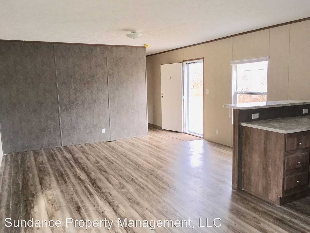 136 Branch Hill Ct - Photo 3 of 13