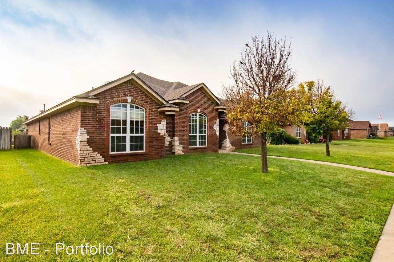 7907 Littlerock Dr - Photo 3 of 27