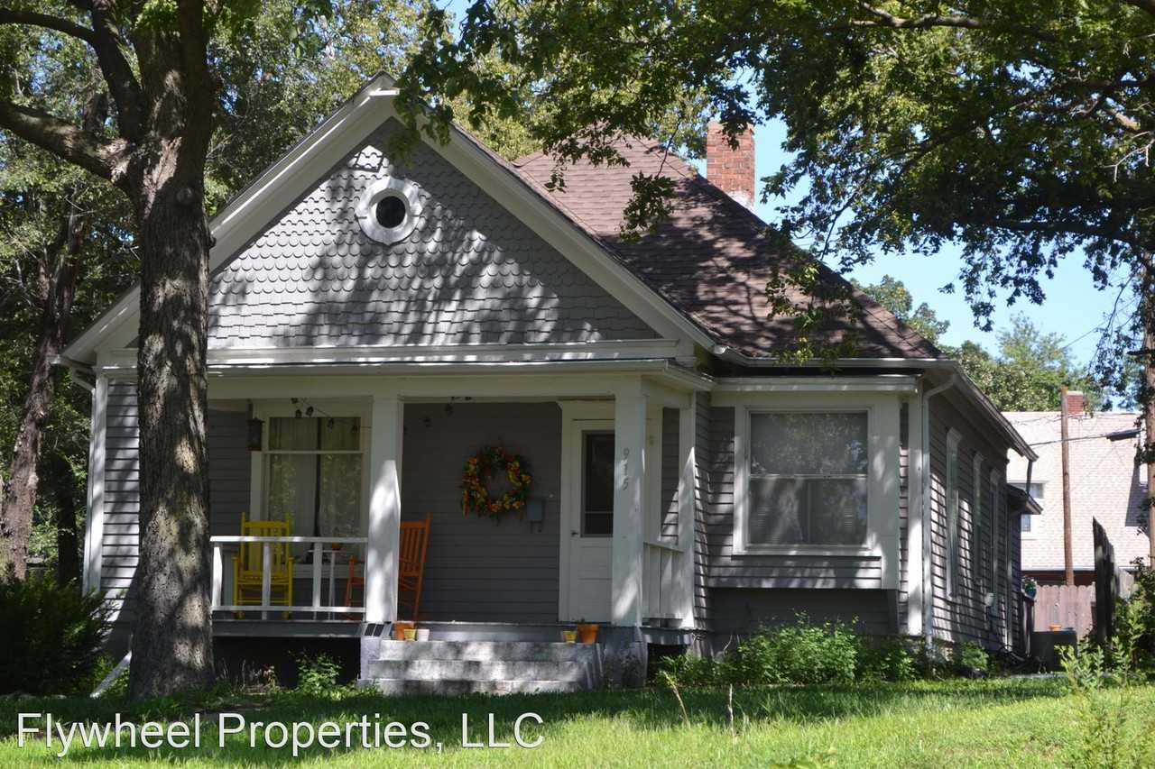 915 Dexter St - Photo 2 of 50