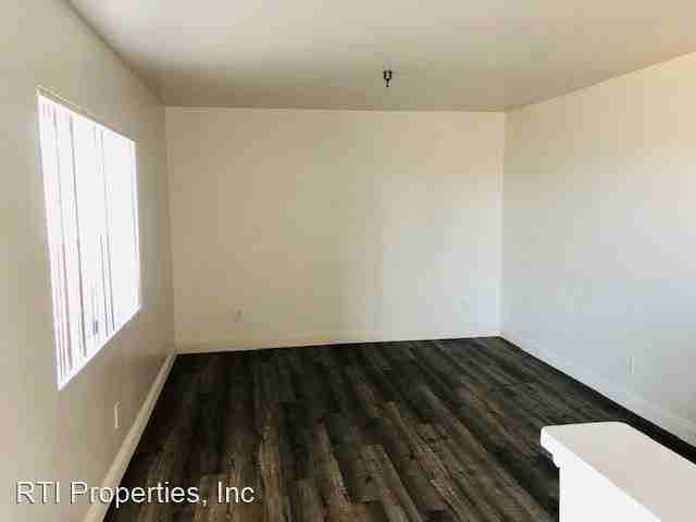 12617 Eucalyptus Avenue - Photo 3 of 9