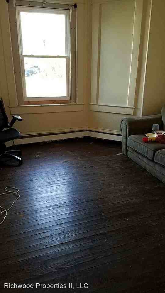 450 Dallas Street A-B - Photo 3 of 10